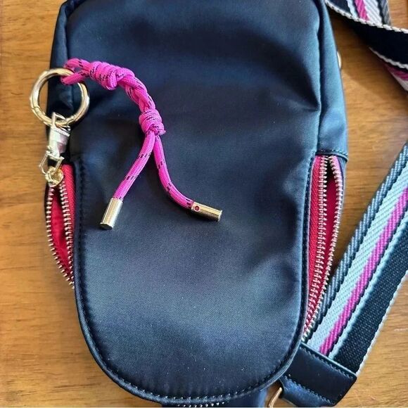 Ahdorned black sling bag with strap - Picture 10 of 14